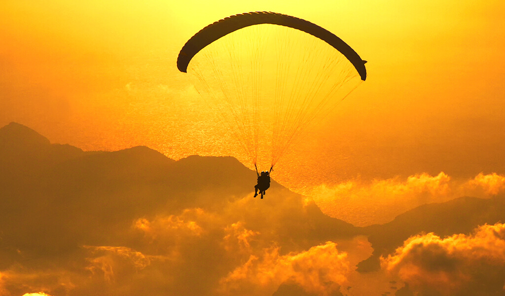 10 Madde İle Adrenalin Sporlarının Favori Adresi Babadağ