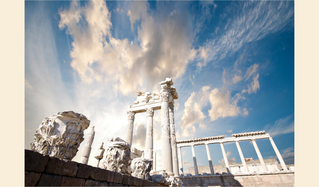 8 Madde İle Büyük Medeniyetlerin İzlerini Günümüze Taşıyan Bergama Antik Kenti