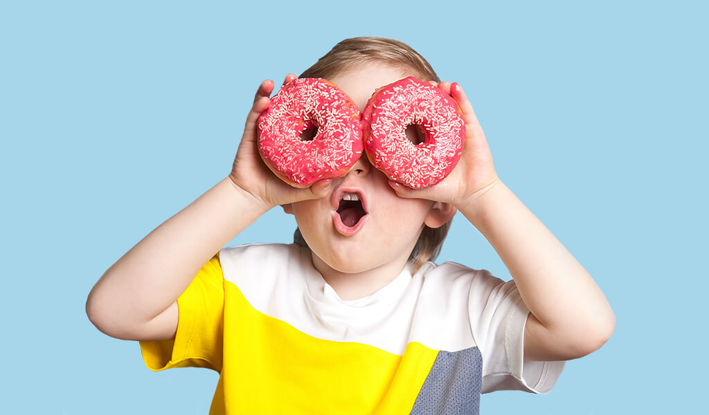 Çocukların Bayılacağı ve Çocuklarınızla Birlikte Yapabileceğiniz 8 Şekersiz Tatlı Tarifi