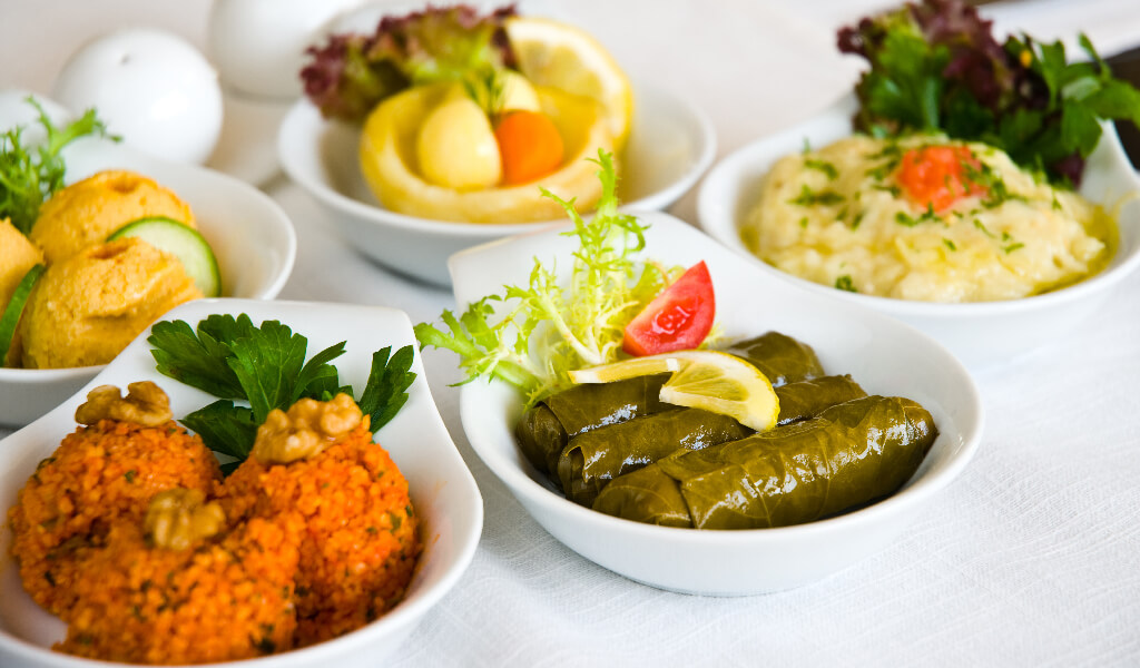 zeytinyağlılar, misafir, misafirperverlik