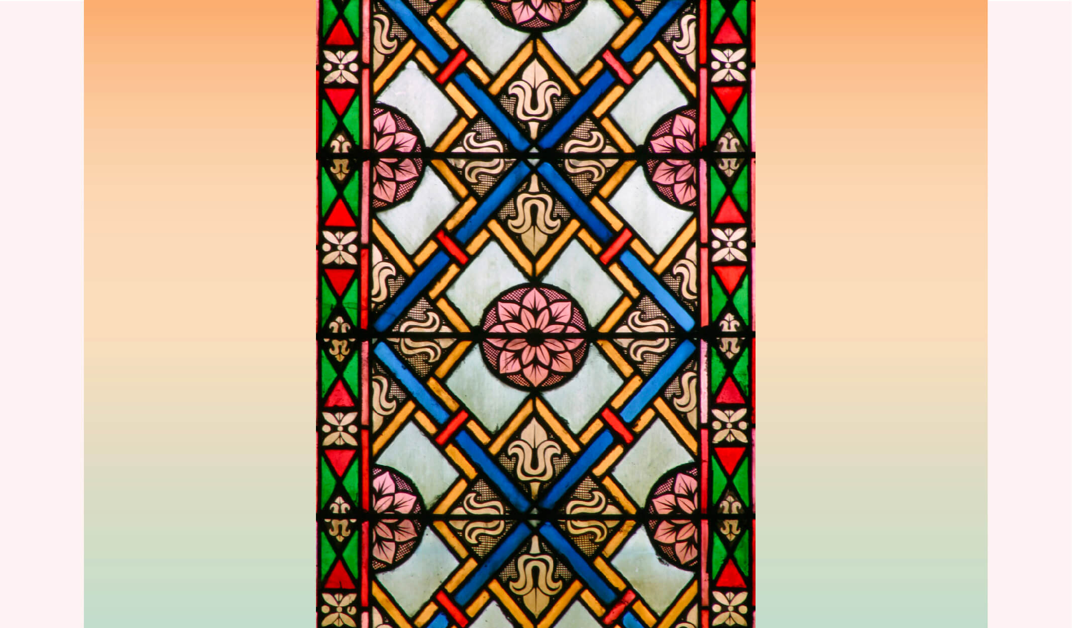 7 Madde İle Camdan Yansıyan Sanat Vitray